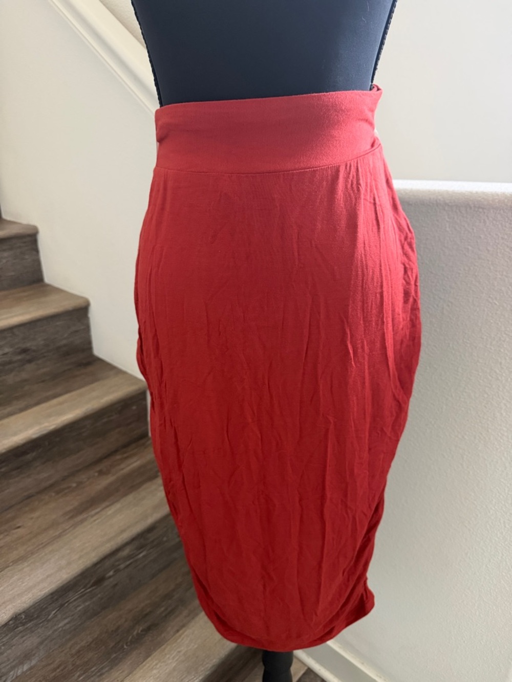 LOGO by Lori Goldstein Ruched Rust Color Pencil Skirt.